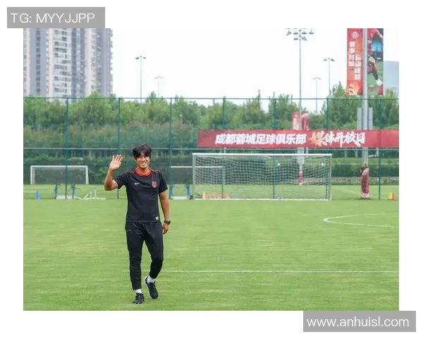 赛后分析：重庆与成都足球队战术灵活性对比及影响探讨