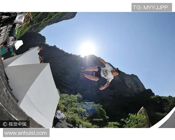 南京极限运动嘉年华精彩回顾街舞队耐力表现引人瞩目 南京极限运动嘉年华精彩回顾街舞队耐力表现引人瞩目